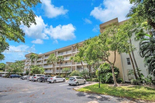 Foto del edificio - 4000 Cypress Grove Way