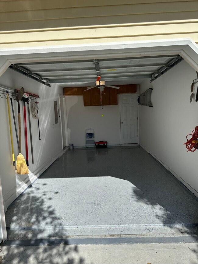 Building Photo - 250 Opus Ct