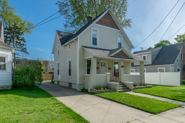 Building Photo - 3848 Grand Street Southwest