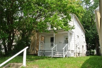 Building Photo - 849 Grant St
