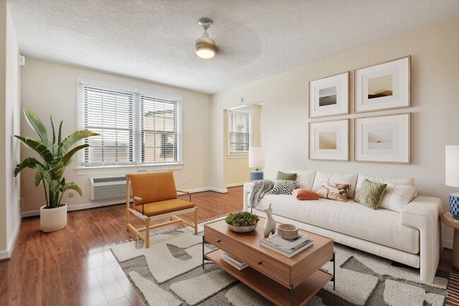 Photo - Connecticut Plaza Apartments