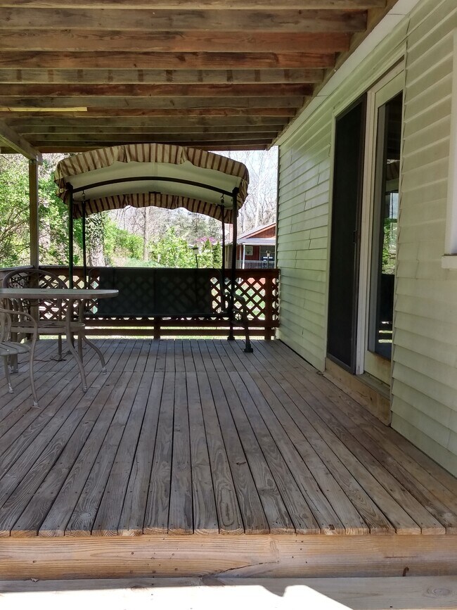 Back Porch - 9248 Link Rd