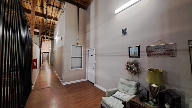 Entrance to unit - 201 Hoskins Mill Ln