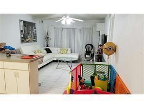 Foto del edificio - 9520 SW 8th St
