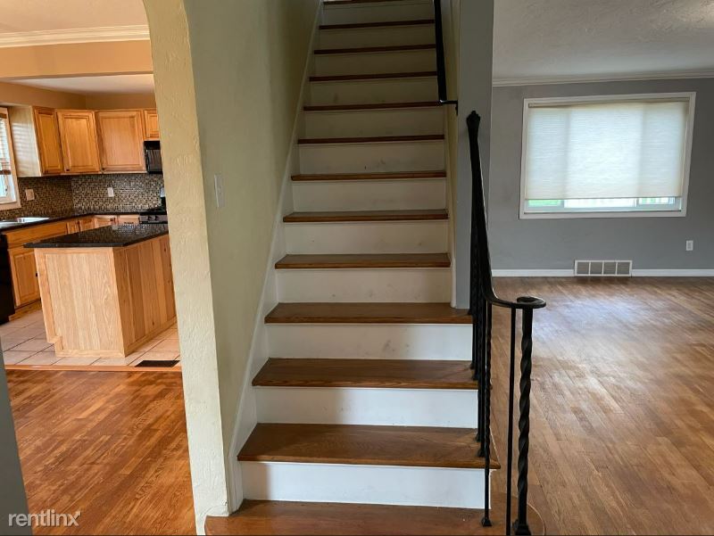 Primary Photo - 3 br, 2 bath House - 201 Broughton Rd