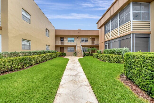 Building Photo - 463 Flanders I