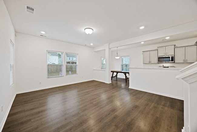 Foto del edificio - 327 Surfbird Rd