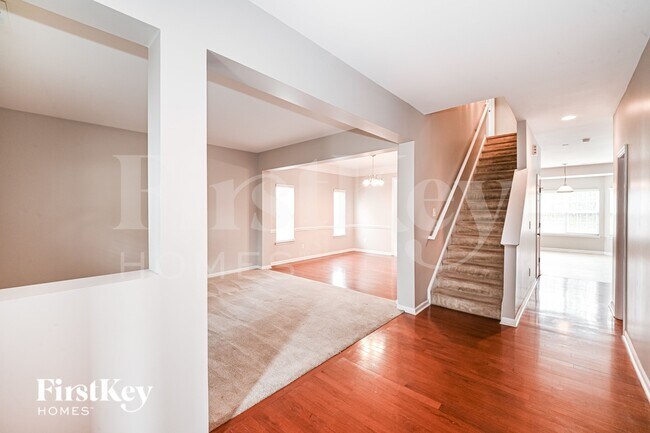 Foto del edificio - 9613 Rothman Ln