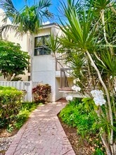 Building Photo - 1403 Bridgewood Dr