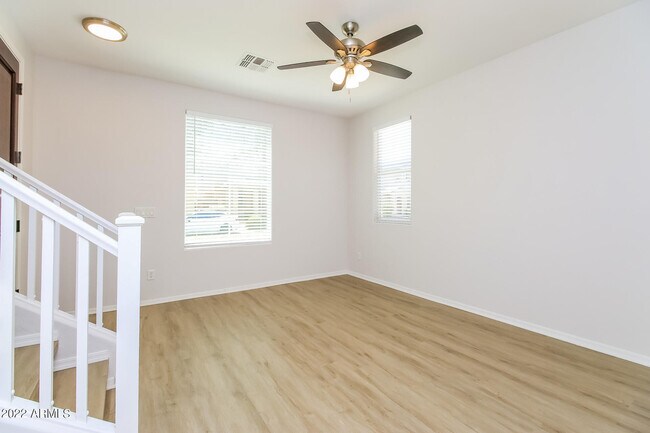 Foto del edificio - 4122 E Tyson St