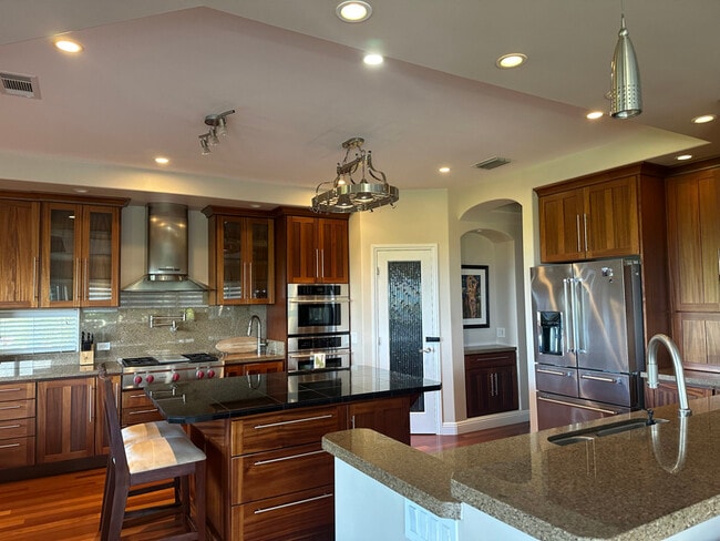 Foto del edificio - 595 Kumulani Dr