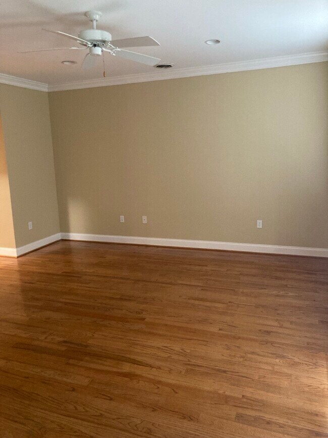 Foto del edificio - 1316 Pulaski St