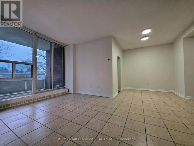 Photo du bâtiment - 175 Hilda Ave