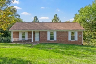 Building Photo - 530 Sango Rd