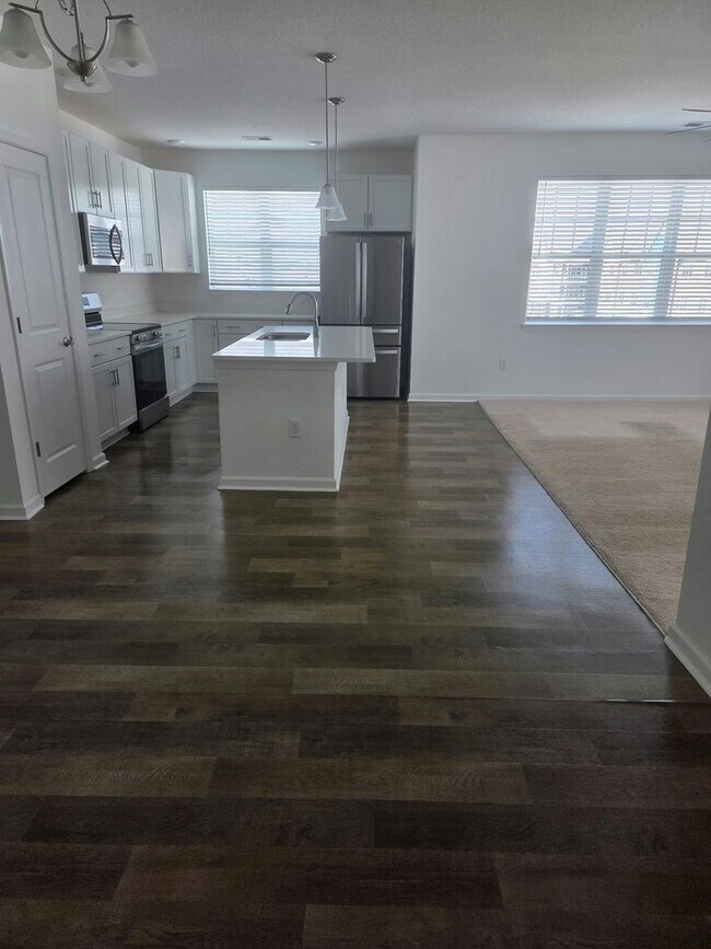 Foto del edificio - Top-Floor Corner Condo in Virginia Beach