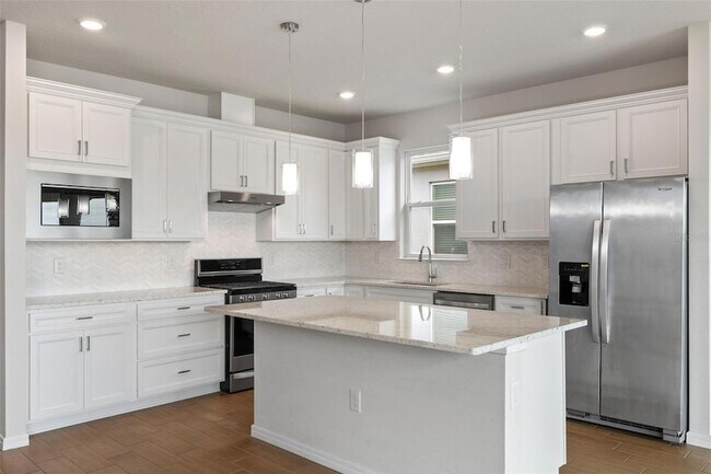 Building Photo - 6121 Blue Pond Wy