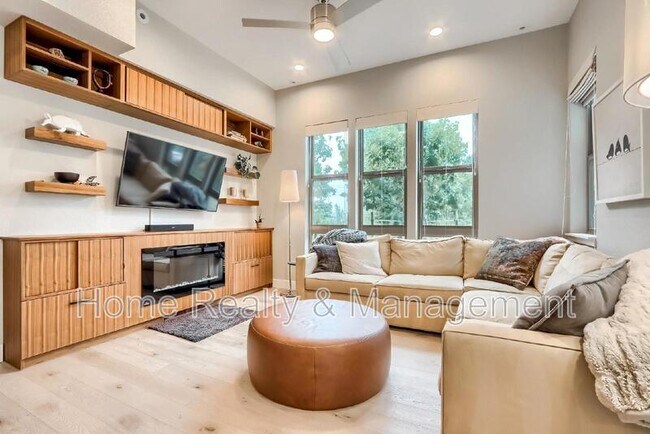Building Photo - 5038 South Platte River Parkway