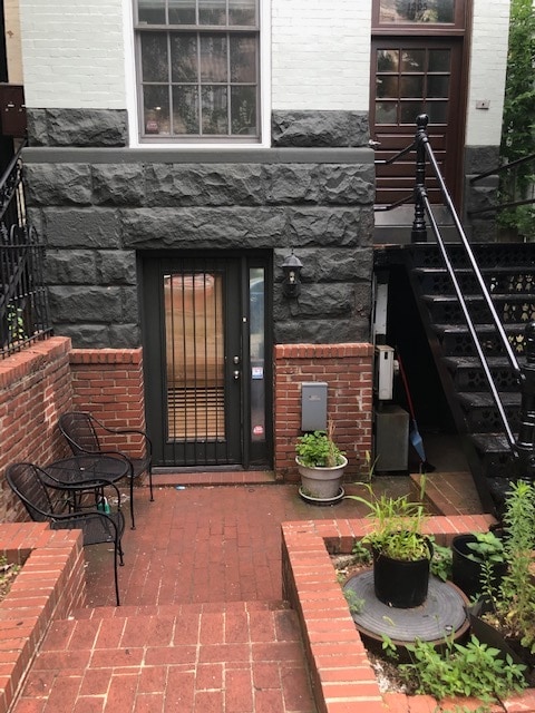 Building Photo - 1305 22nd St NW
