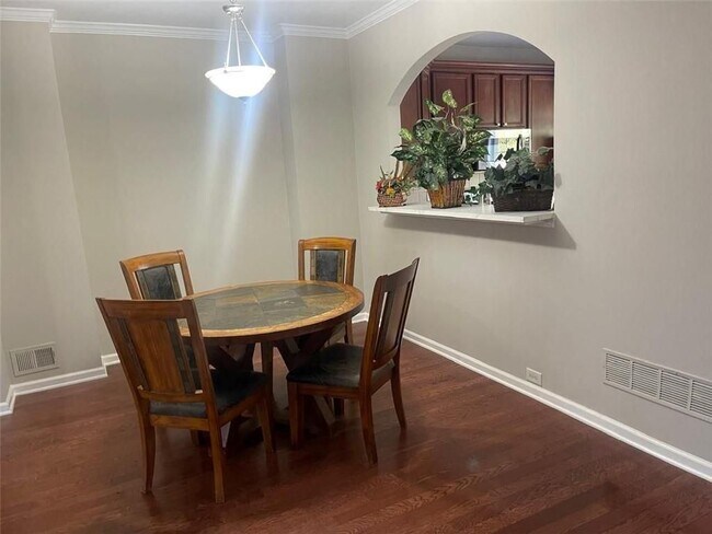 Foto del edificio - 3352 Chastain Gardens Dr NW