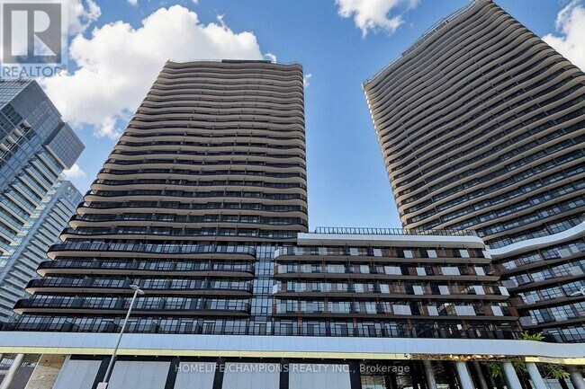 Photo du bâtiment - 68 Esther Shiner Blvd
