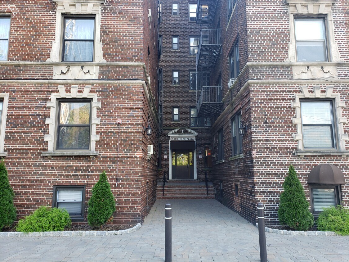 435 79th St Unit 20, North Bergen, NJ 07047 Condo for Rent in North