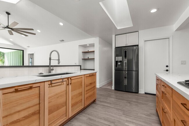 Foto del edificio - 7843 Quince St