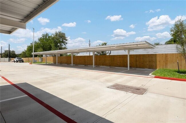 Building Photo - 740 N Alamo Rd