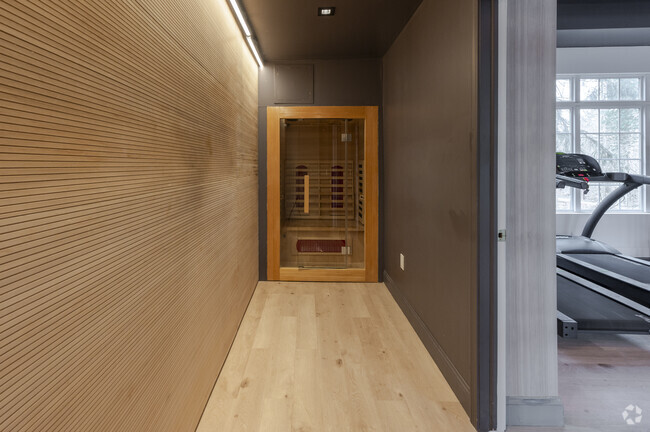 Gimnasio y sauna - Ardenwood Apartments