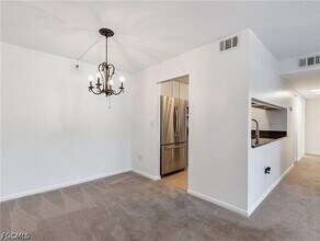 Building Photo - 9540 Green Cypress Ln