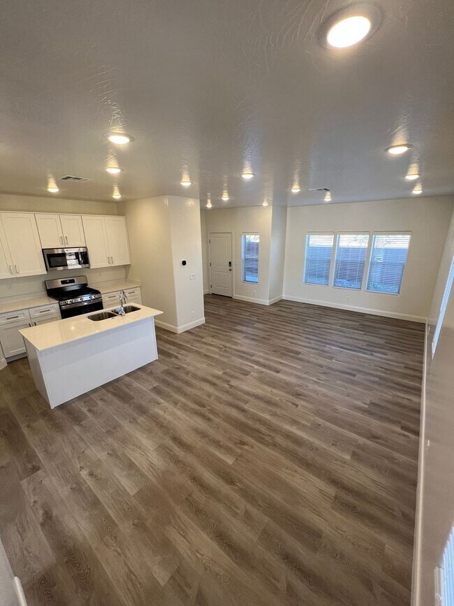 Foto del edificio - Beautiful 3 bedroom townhome in Ivins!!