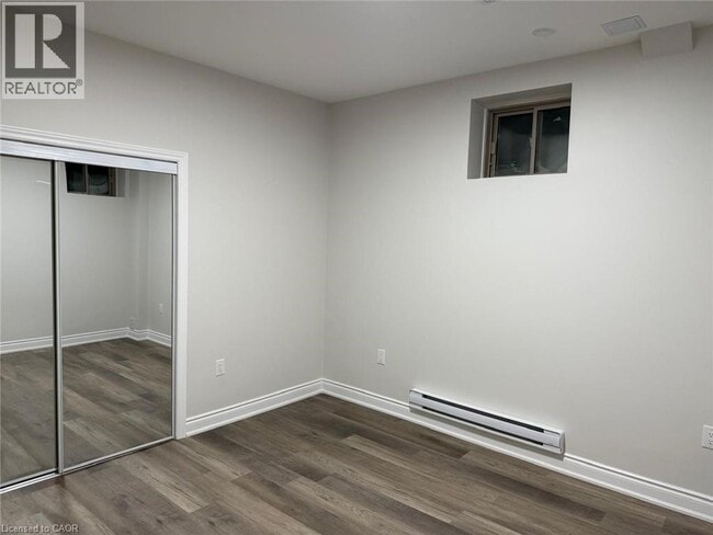 Building Photo - 245 Broadacre Dr