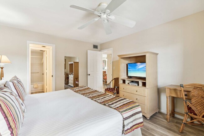 Building Photo - 600 Neapolitan Way