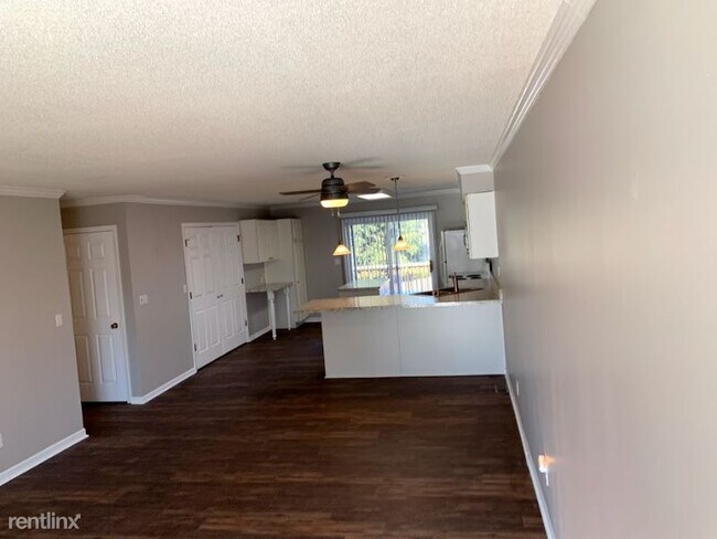 Building Photo - 2 br, 2 bath Condo - 3011 Cameron Drive