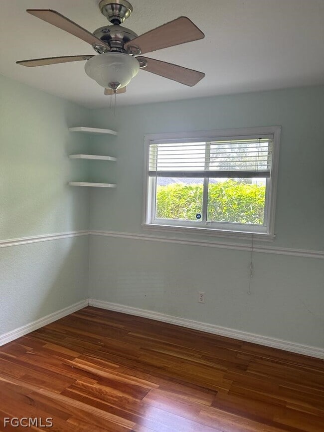 Building Photo - 2028 NE 5th Terrace