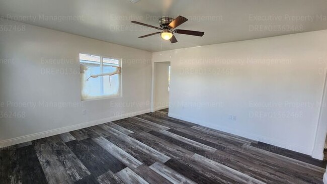 Building Photo - Remodeled 2 bedroom/ 1 bathroom