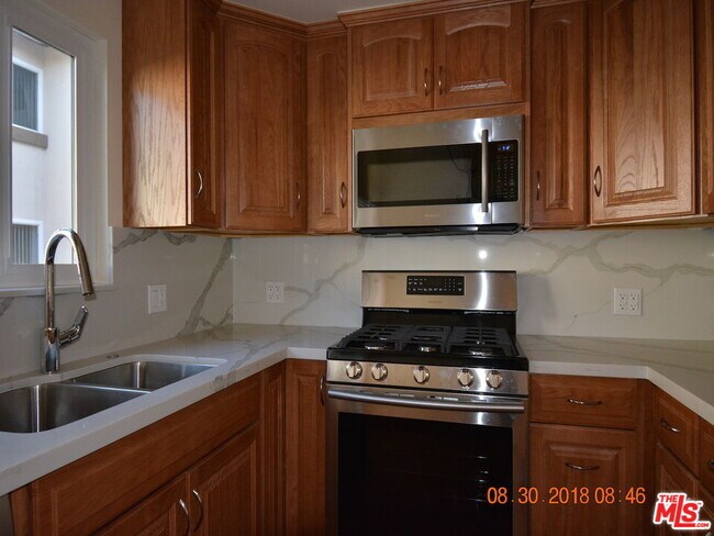 Foto del edificio - 4591 Inglewood Blvd
