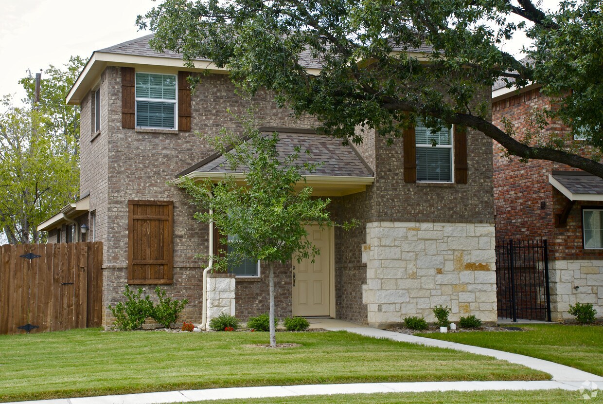 Primary Photo - Mammen Park Estates