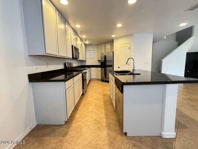 Foto del edificio - 2611 N 48th St