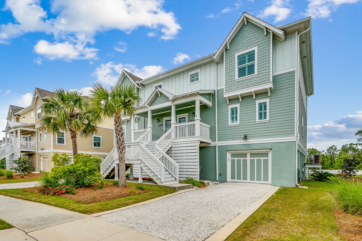Foto principal - 6584 Carlinga Dr