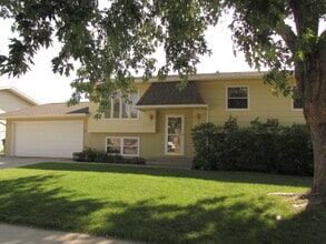 Building Photo - 3526 Elm Ave