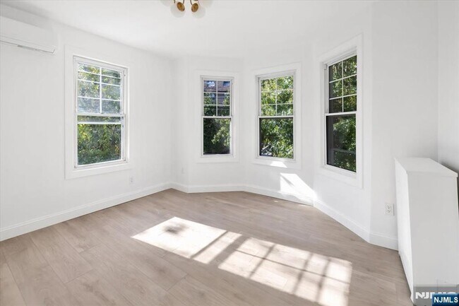 Foto del edificio - 46 Garden Pl