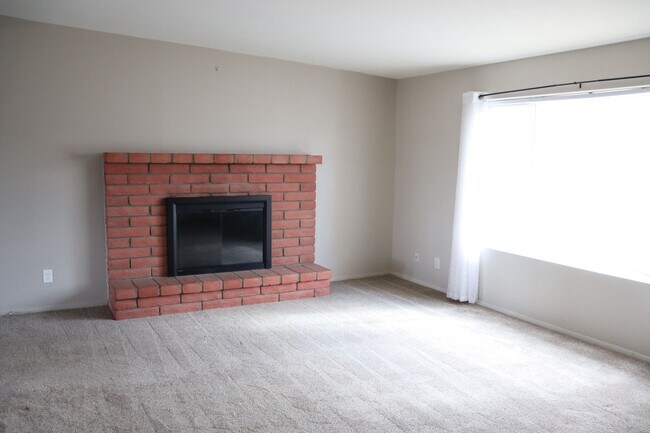 Foto del edificio - Three bedroom home
