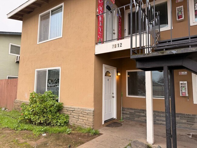 Foto del edificio - Charming 2BR in Citrus Heights