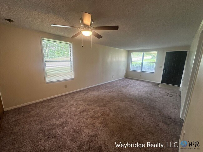 Foto del edificio - Charming 2 Bedroom Condo with Private Patio in West Chester – $1250/Month