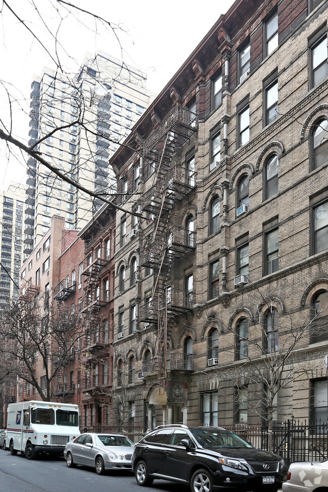 Building Photo - 433 E 80th St