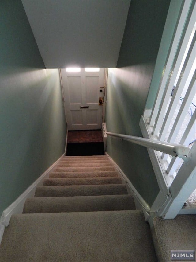 Building Photo - 104 Darwin Ave