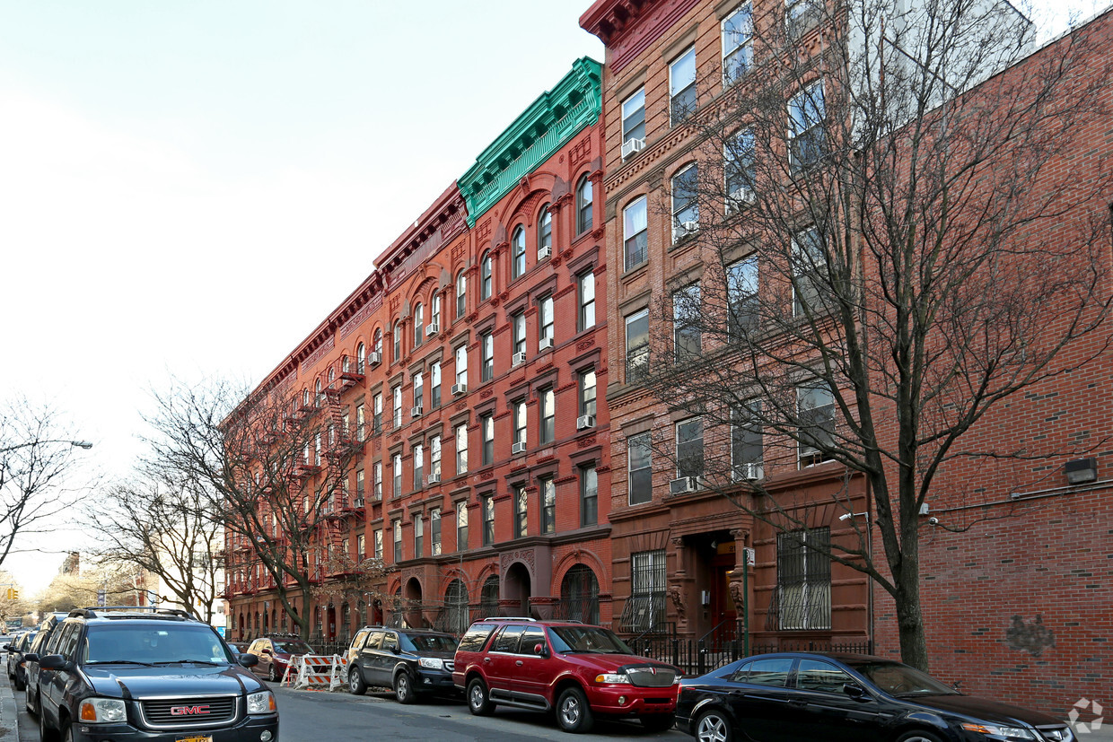 Primary Photo - 212 W 105th St