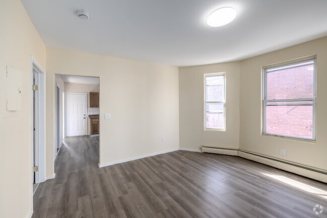 3BR, 1BA - Living Room - York Street Apartments