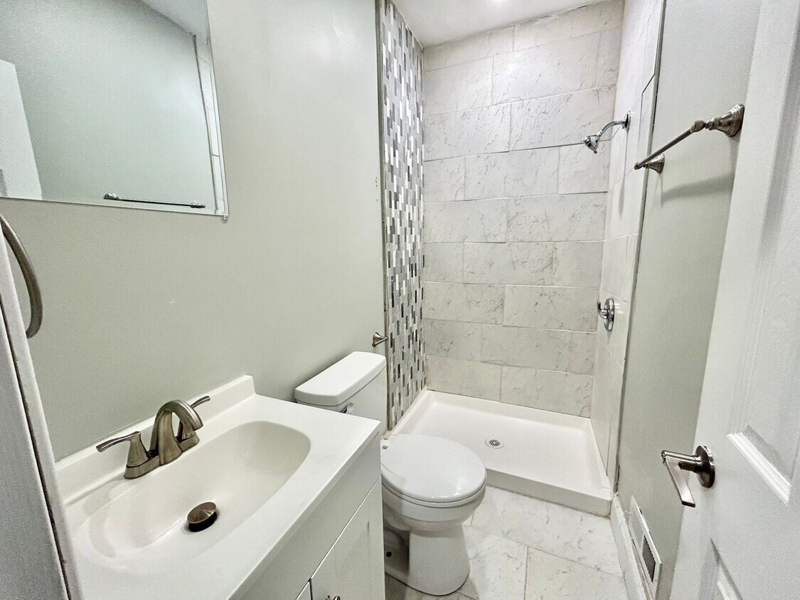 Building Photo - 325 N 62nd St