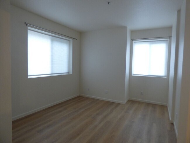 Building Photo - 50 19th Ave